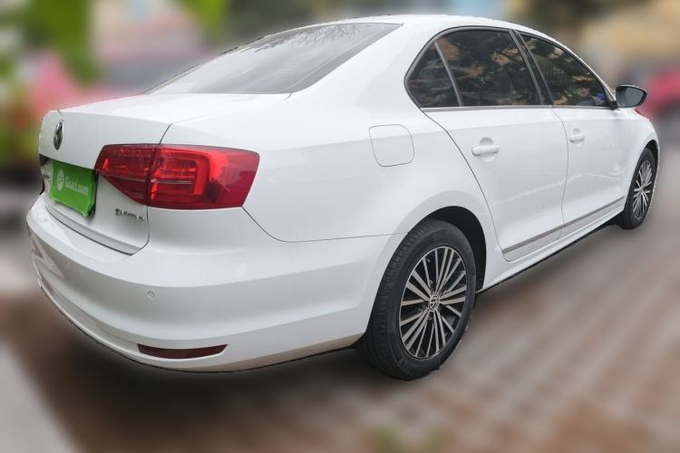 Used Volkswagen Sagitar 2017 230TSI Automatic Luxury Edition Rear Right 45 Deg