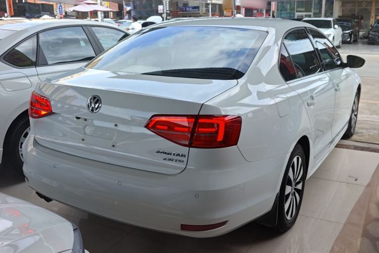Used Volkswagen Sagitar 2017 230TSI Automatic Comfort Version Rear Right 45 Deg