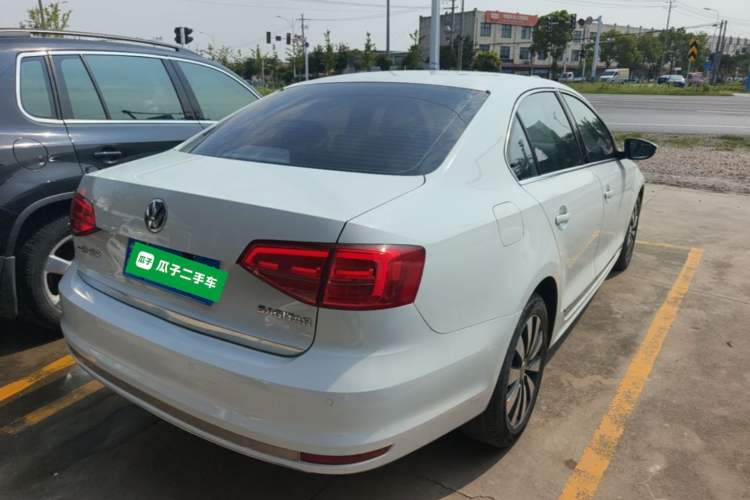 Used Volkswagen Sagitar 2017 1.6L Automatic Comfort Model Rear Right 45 Deg
