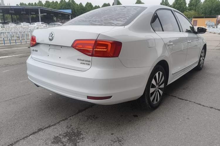 Used Volkswagen Sagitar 2017 230TSI Automatic Comfort Version Rear Right 45 Deg