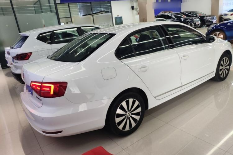 Used Volkswagen Sagitar 2017 1.6L Automatic Comfort Model Rear Right 45 Deg