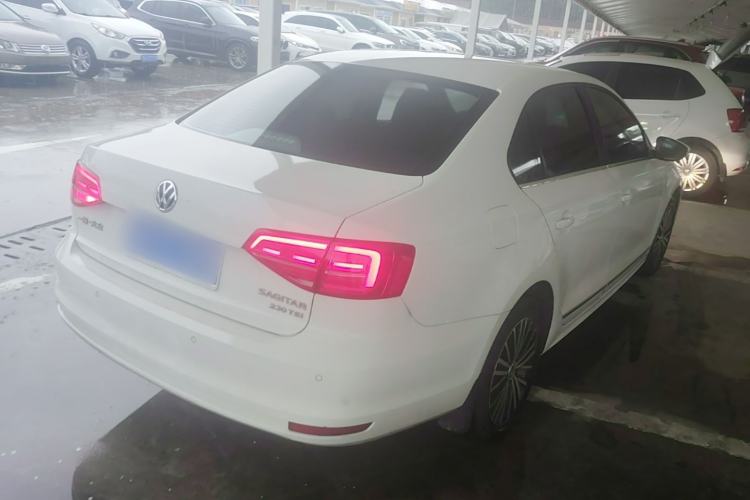 Used Volkswagen Sagitar 2017 230TSI Automatic Luxury Edition Rear Right 45 Deg