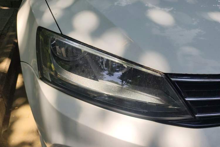 Used Volkswagen Sagitar 2017 1.6L Automatic Comfort Model Right Front Headlight