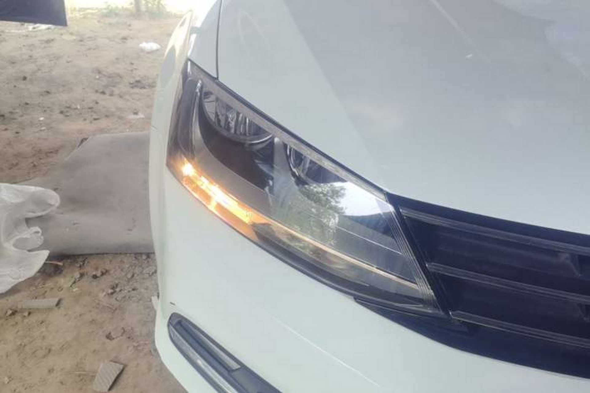 Used Volkswagen Sagitar 2017 230TSI Automatic Comfort Version Right Front Headlight