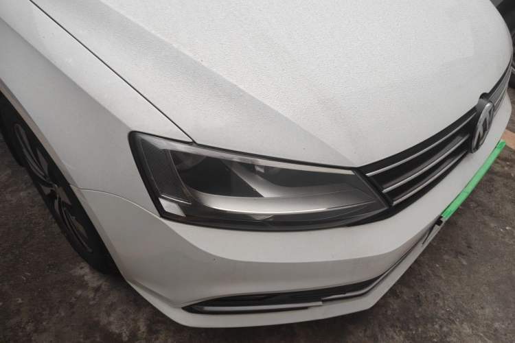 Used Volkswagen Sagitar 2017 230TSI Automatic Comfort Version Right Front Headlight