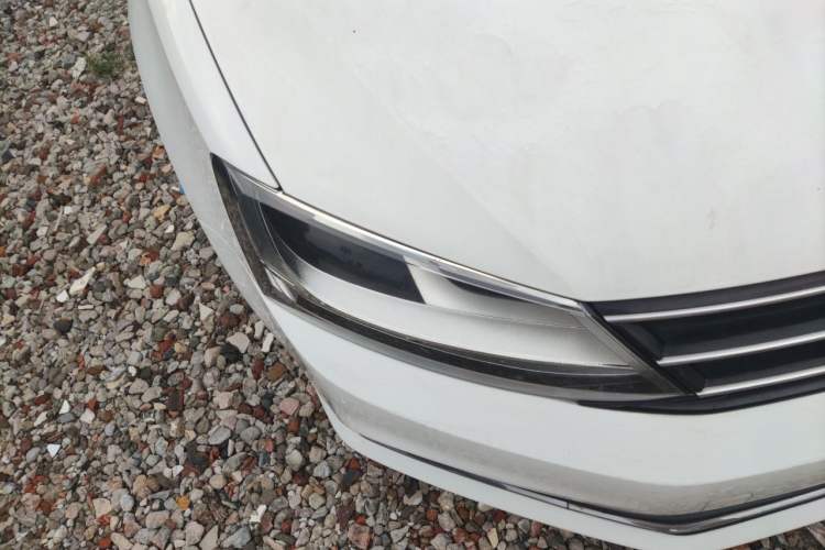 Used Volkswagen Sagitar 2017 1.6L Automatic Comfort Model Right Front Headlight