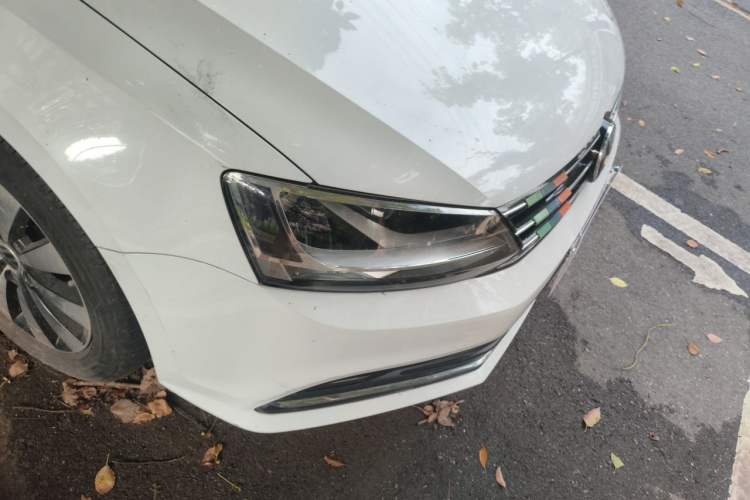 Used Volkswagen Sagitar 2017 1.6L Automatic Comfort Model Right Front Headlight