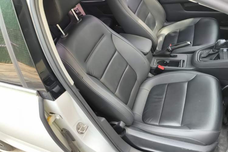 Used Volkswagen Sagitar 2017 230TSI Automatic Comfort Version Right Front Seat
