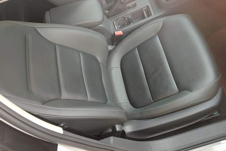 Used Volkswagen Sagitar 2017 230TSI Automatic Comfort Version Right Front Seat