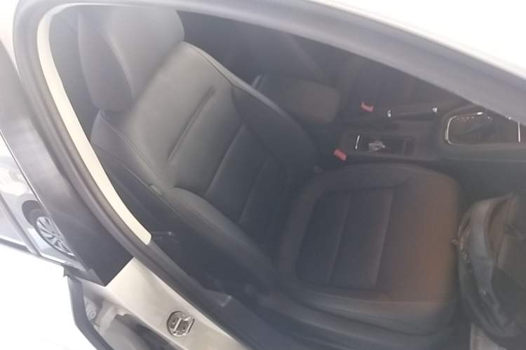 Used Volkswagen Sagitar 2017 1.6L Automatic Comfort Model Right Front Seat