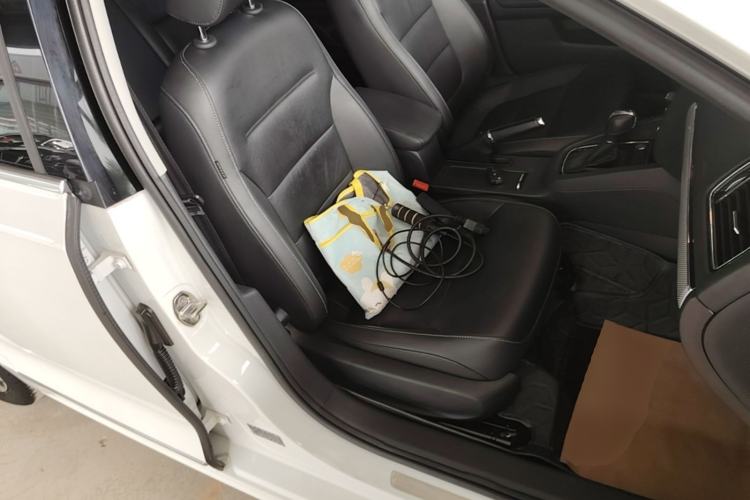 Used Volkswagen Sagitar 2017 230TSI Automatic Comfort Version Right Front Seat