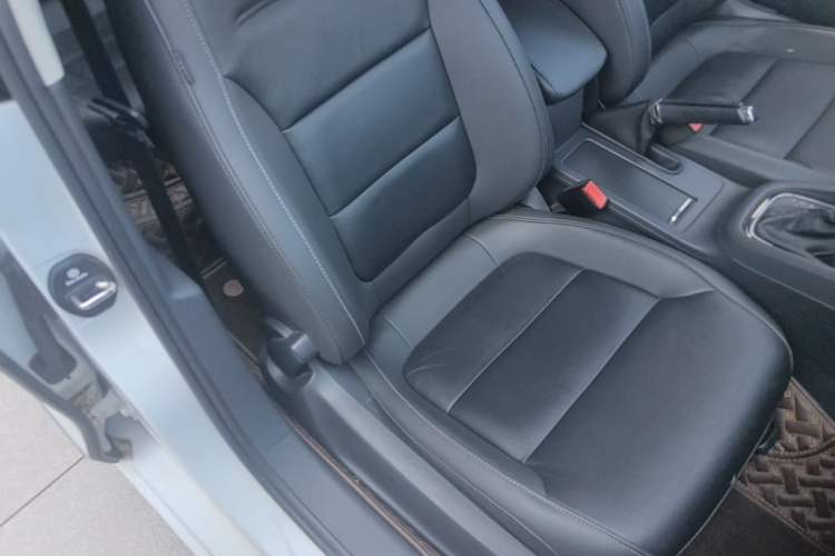 Used Volkswagen Sagitar 2017 1.6L Automatic Comfort Model Right Front Seat