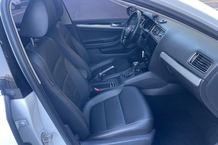 Used Volkswagen Sagitar 2017 180TSI Automatic Luxury Edition Right Front Seat