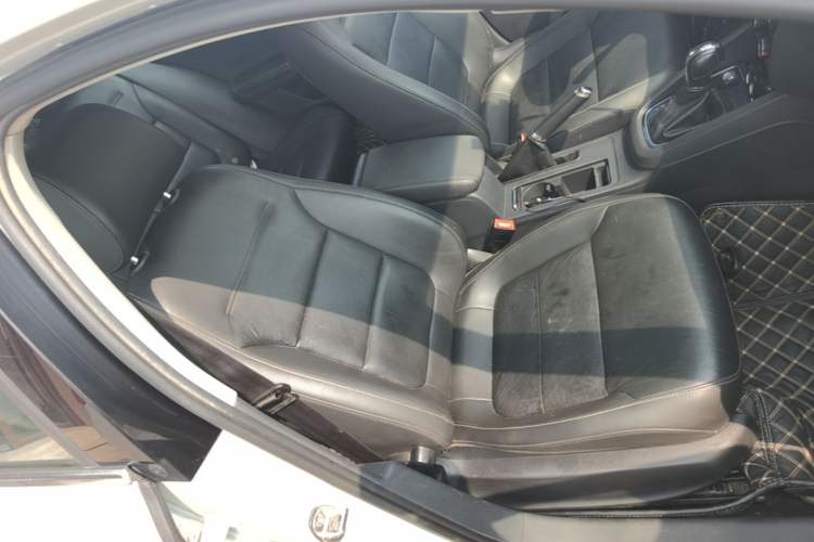 Used Volkswagen Sagitar 2017 1.6L Automatic Comfort Model Right Front Seat