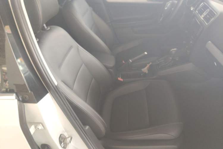 Used Volkswagen Sagitar 2017 230TSI Automatic Comfort Version Right Front Seat
