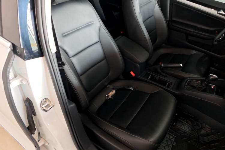 Used Volkswagen Sagitar 2017 1.6L Automatic Comfort Model Right Front Seat