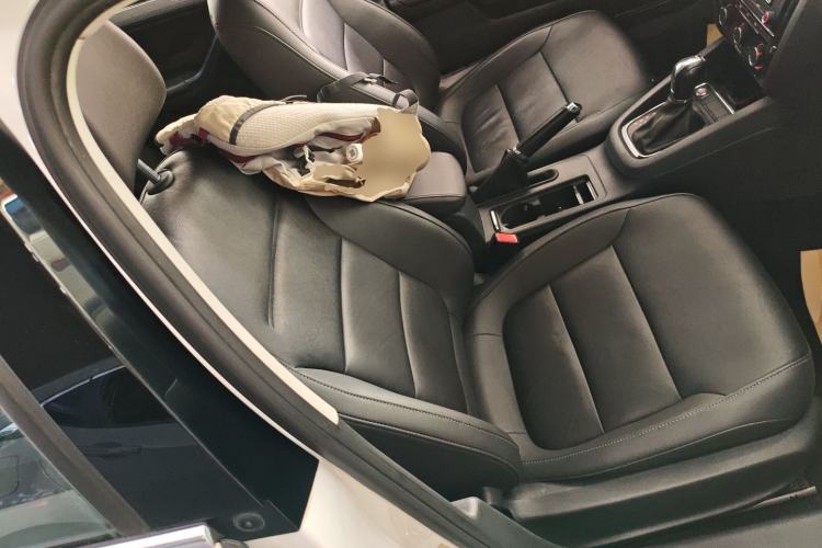 Used Volkswagen Sagitar 2017 230TSI Automatic Comfort Version Right Front Seat