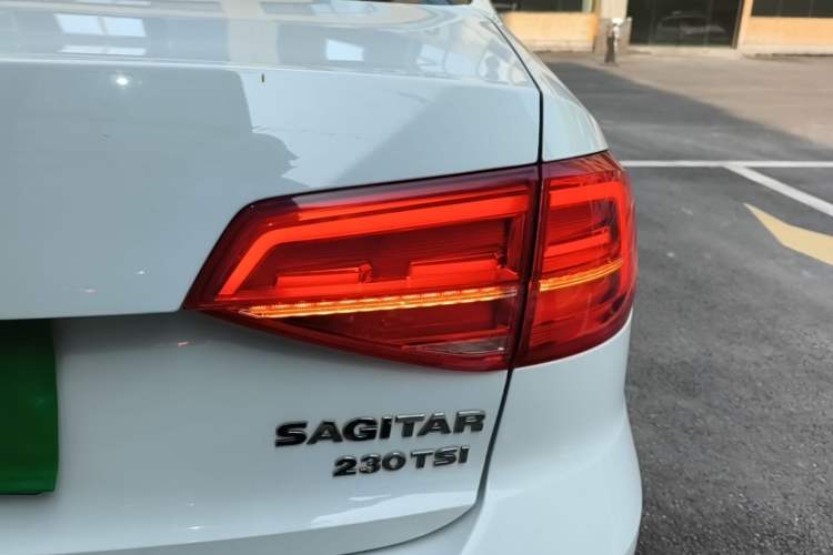 Used Volkswagen Sagitar 2017 230TSI Automatic Comfort Version Right Rear Taillight