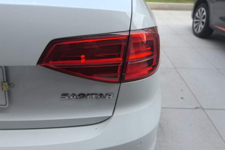 Used Volkswagen Sagitar 2017 1.6L Automatic Comfort Model Right Rear Taillight