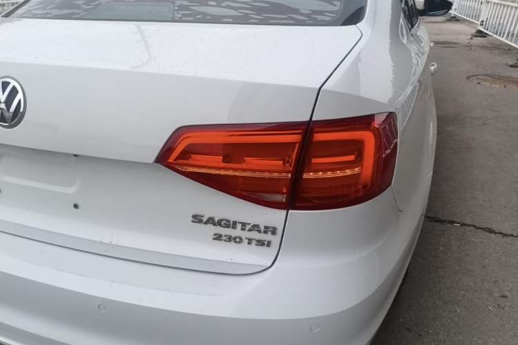 Used Volkswagen Sagitar 2017 230TSI Automatic Comfort Version Right Rear Taillight