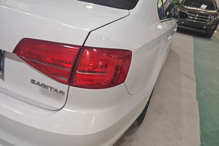 Used Volkswagen Sagitar 2017 180TSI Automatic Luxury Edition Right Rear Taillight