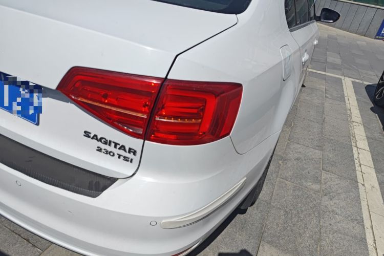 Used Volkswagen Sagitar 2017 230TSI Automatic Luxury Edition Right Rear Taillight