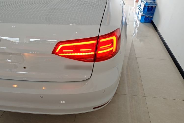 Used Volkswagen Sagitar 2017 1.6L Automatic Comfort Model Right Rear Taillight