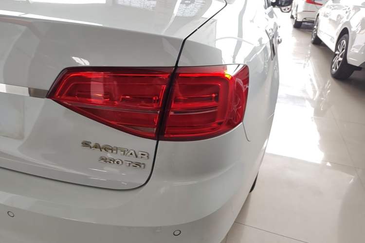 Used Volkswagen Sagitar 2017 230TSI Automatic Comfort Version Right Rear Taillight