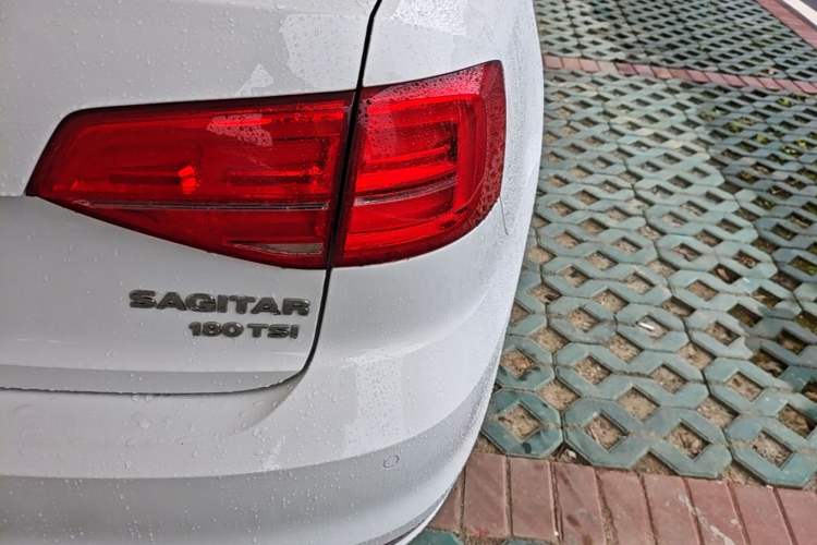 Used Volkswagen Sagitar 2017 180TSI Automatic Luxury Edition Right Rear Taillight