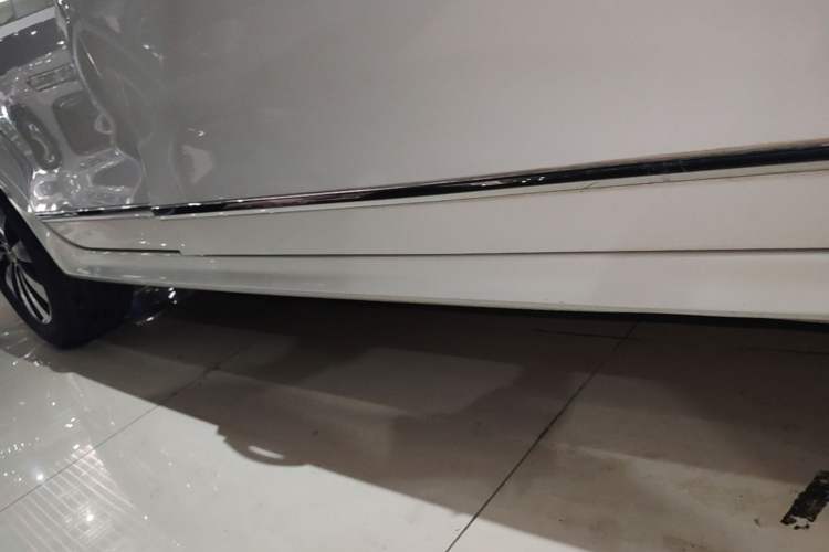 Used Volkswagen Sagitar 2017 1.6L Automatic Comfort Model Right Side Sill