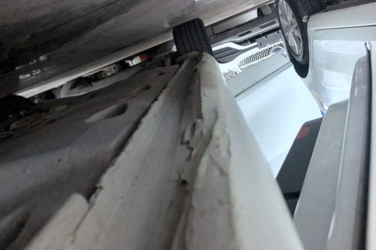 Used Volkswagen Sagitar 2017 230TSI Automatic Comfort Version Right Side Sill