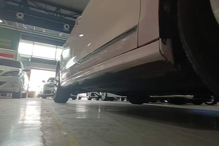 Used Volkswagen Sagitar 2017 1.6L Automatic Comfort Model Right Side Sill