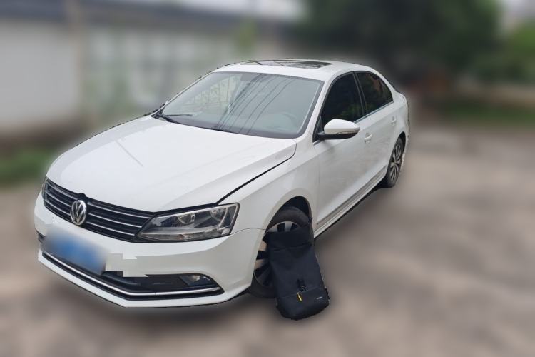 Used Volkswagen Sagitar 2017 230TSI Automatic Comfort Version Guazi used car, China used car export, Used car for sale, Used  cars, Cheapest cars for sale