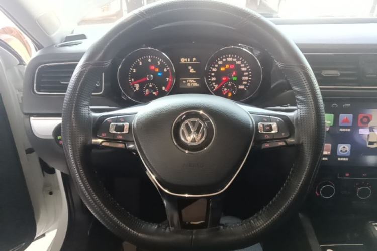 Used Volkswagen Sagitar 2017 230TSI Automatic Comfort Version Steering Wheel