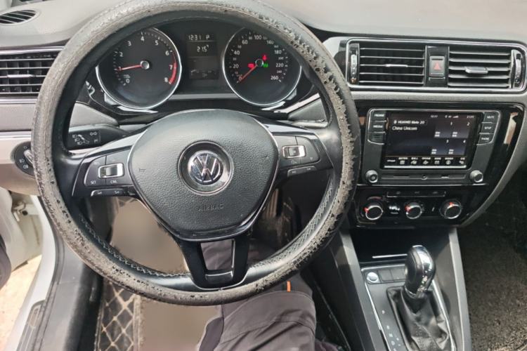 Used Volkswagen Sagitar 2017 1.6L Automatic Comfort Model Steering Wheel