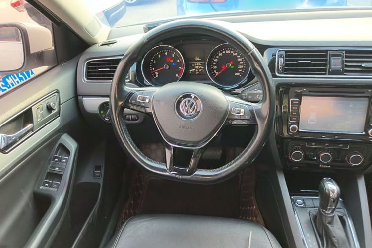 Used Volkswagen Sagitar 2017 1.6L Automatic Comfort Model Steering Wheel