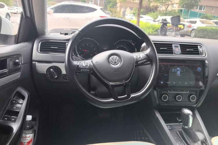 Used Volkswagen Sagitar 2017 1.6L Automatic Comfort Model Steering Wheel