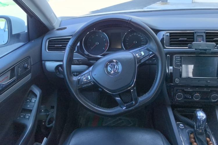 Used Volkswagen Sagitar 2017 1.6L Automatic Comfort Model Steering Wheel