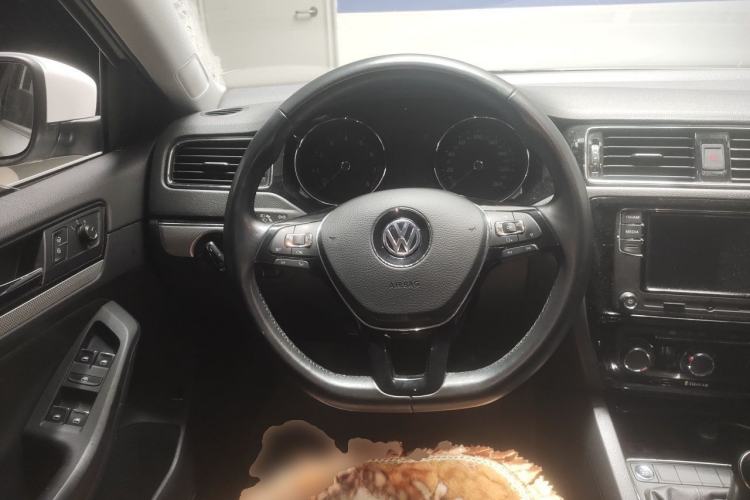 Used Volkswagen Sagitar 2017 1.6L Manual Comfort Model Steering Wheel