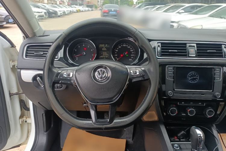 Used Volkswagen Sagitar 2017 1.6L Automatic Comfort Model Steering Wheel