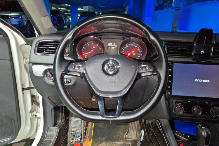 Used Volkswagen Sagitar 2017 1.6L Automatic Comfort Model Steering Wheel