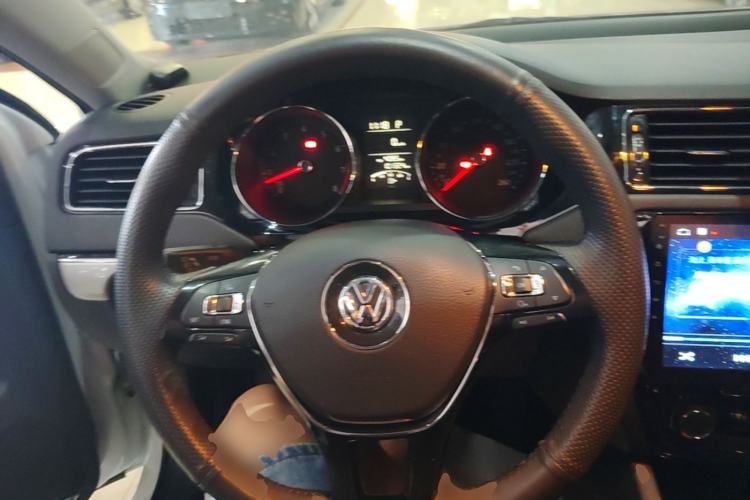 Used Volkswagen Sagitar 2017 1.6L Automatic Comfort Model Steering Wheel