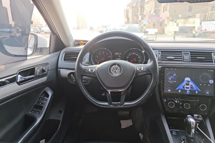 Used Volkswagen Sagitar 2017 1.6L Automatic Comfort Model Steering Wheel