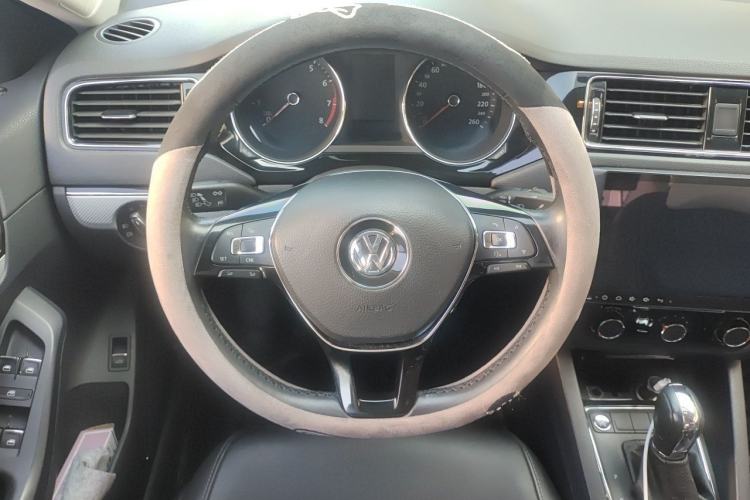 Used Volkswagen Sagitar 2017 1.6L Automatic Comfort Model Steering Wheel