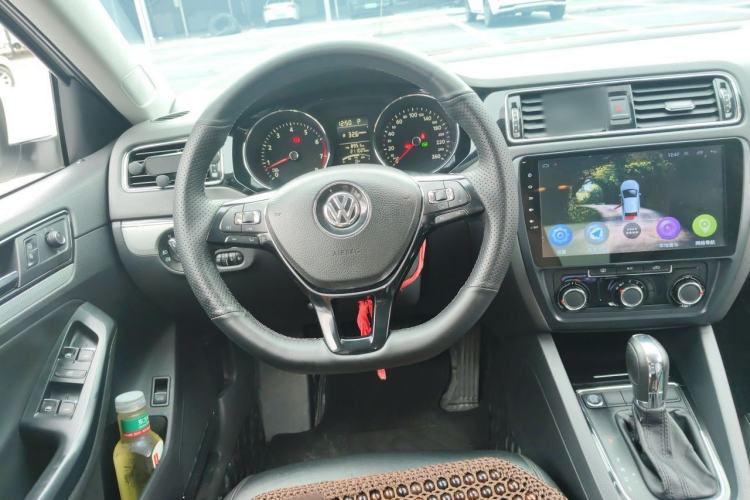 Used Volkswagen Sagitar 2017 1.6L Automatic Comfort Model Steering Wheel
