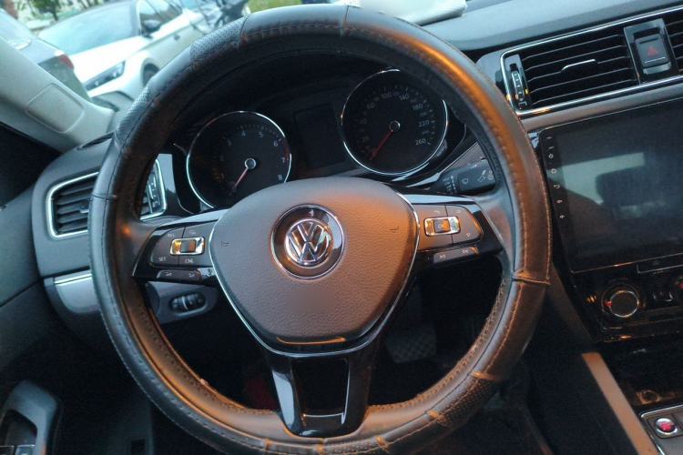 Used Volkswagen Sagitar 2017 1.6L Automatic Comfort Model Steering Wheel