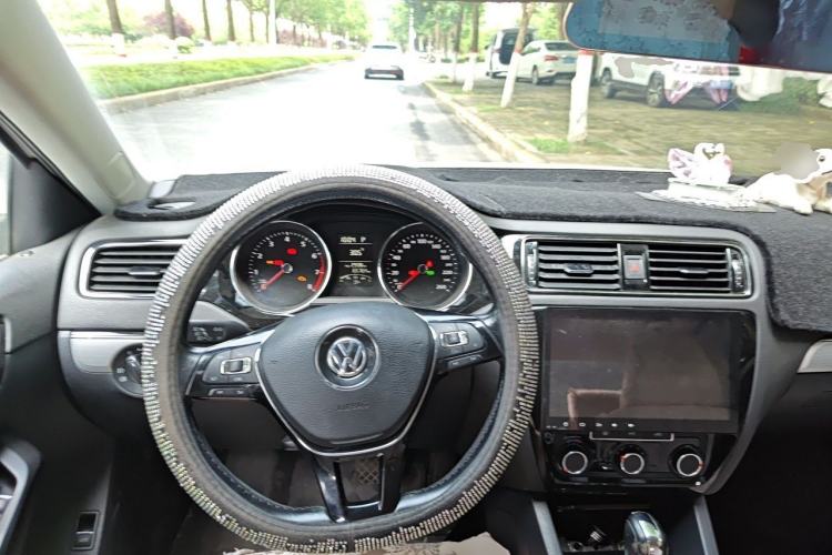 Used Volkswagen Sagitar 2017 1.6L Automatic Comfort Model Steering Wheel