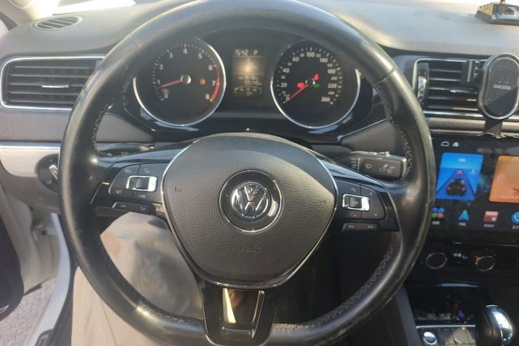 Used Volkswagen Sagitar 2017 1.6L Automatic Comfort Model Steering Wheel