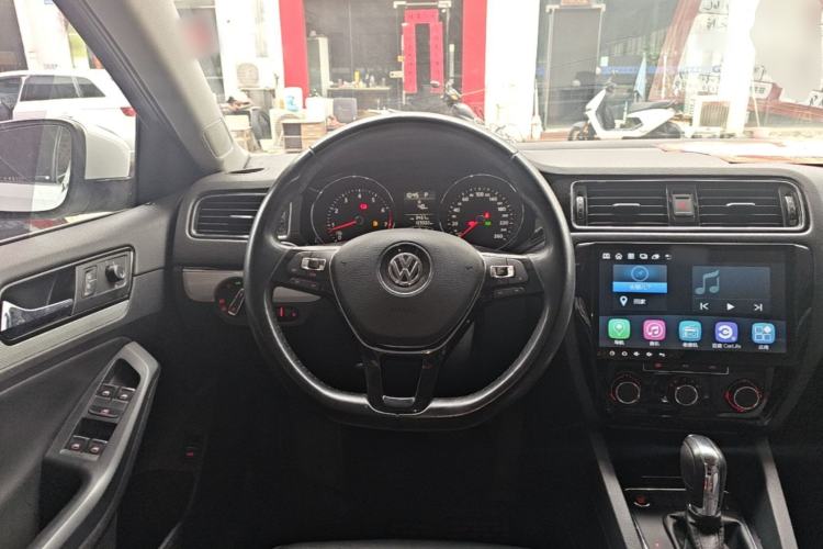 Used Volkswagen Sagitar 2017 1.6L Automatic Comfort Model Steering Wheel