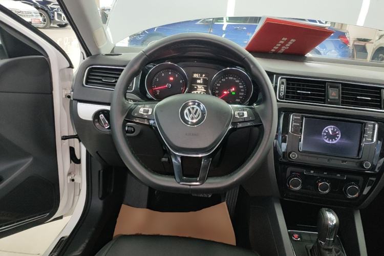 Used Volkswagen Sagitar 2017 1.6L Automatic Comfort Model Steering Wheel